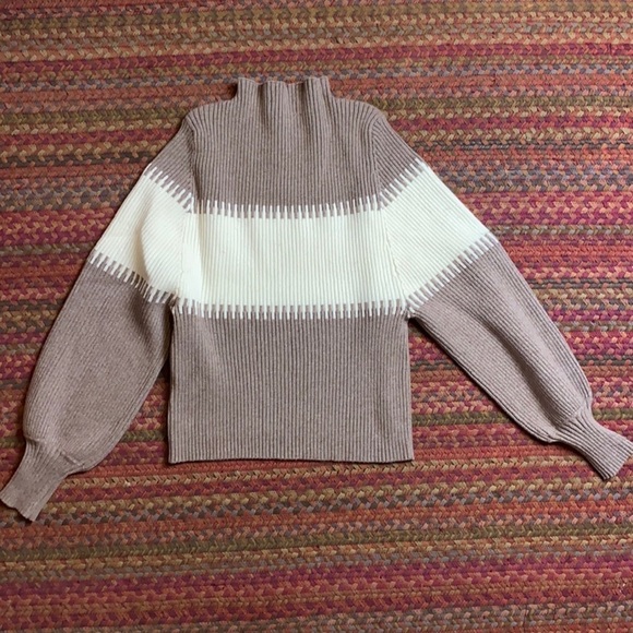 NWOT RIBBED PUFFY SLEEVE MOCK NECK SWEATER - Picture 5 of 5